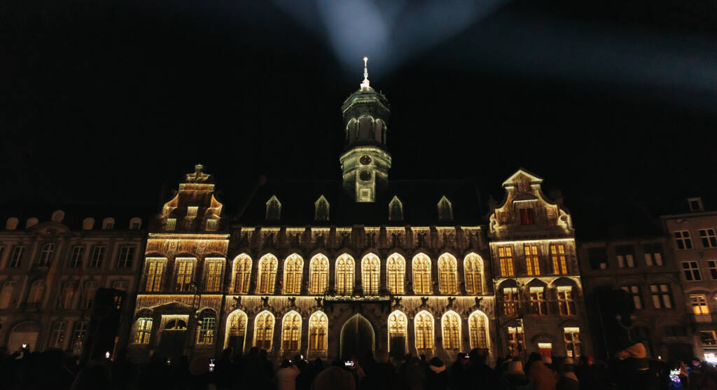 Glitch prod - Video mapping -Mons en lumiere - 2025 - Luciole